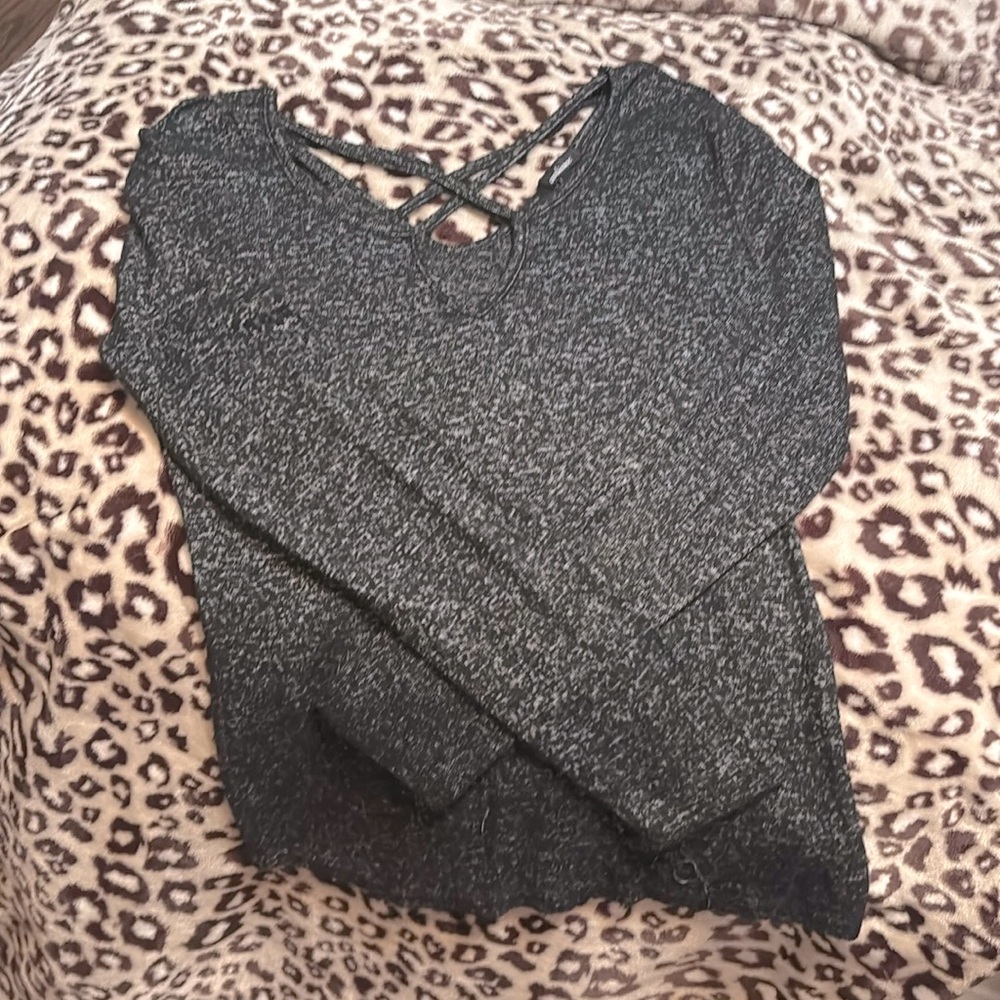 Criss cross neckline long sleeve